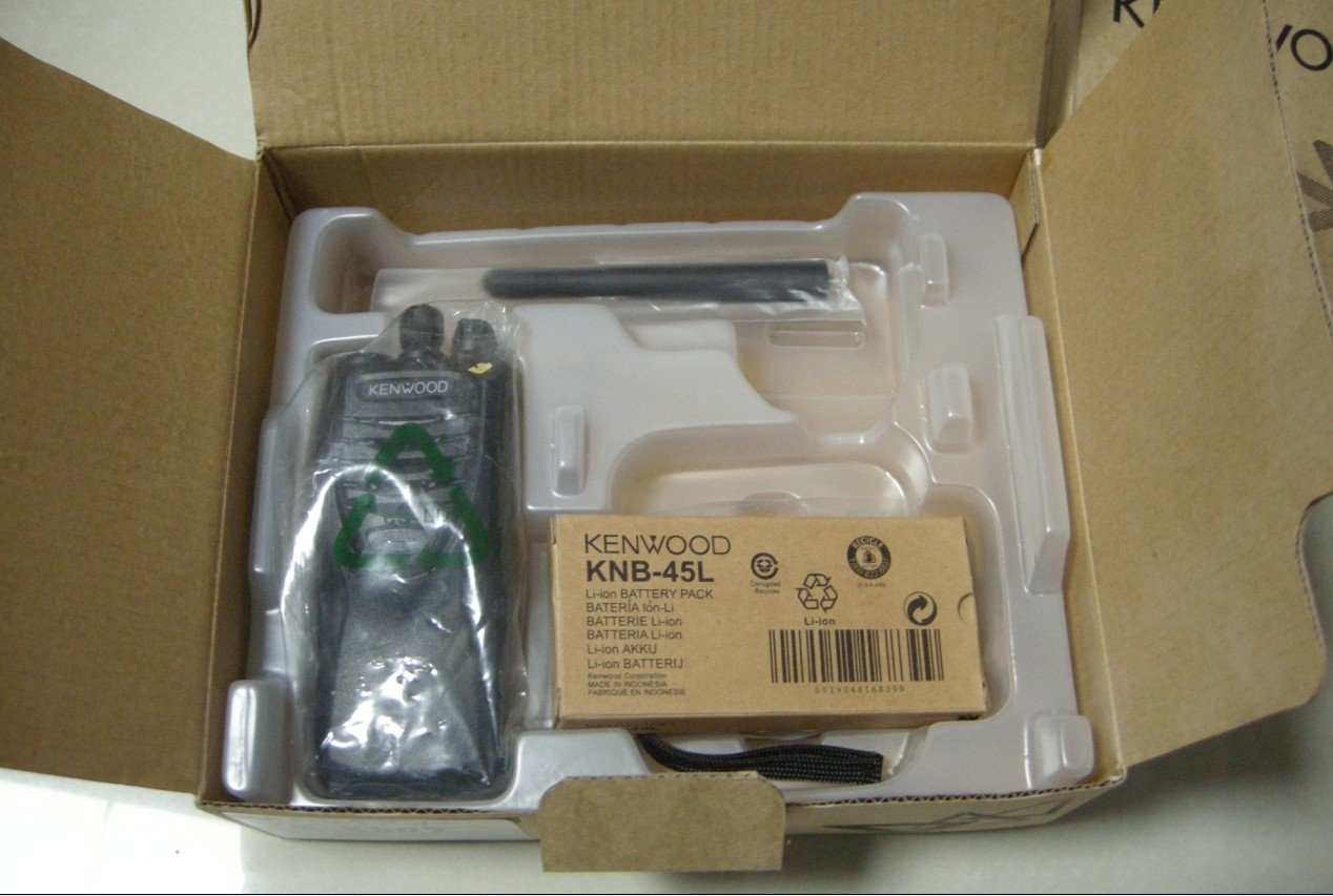 TK-3307 walkie talkie with battery