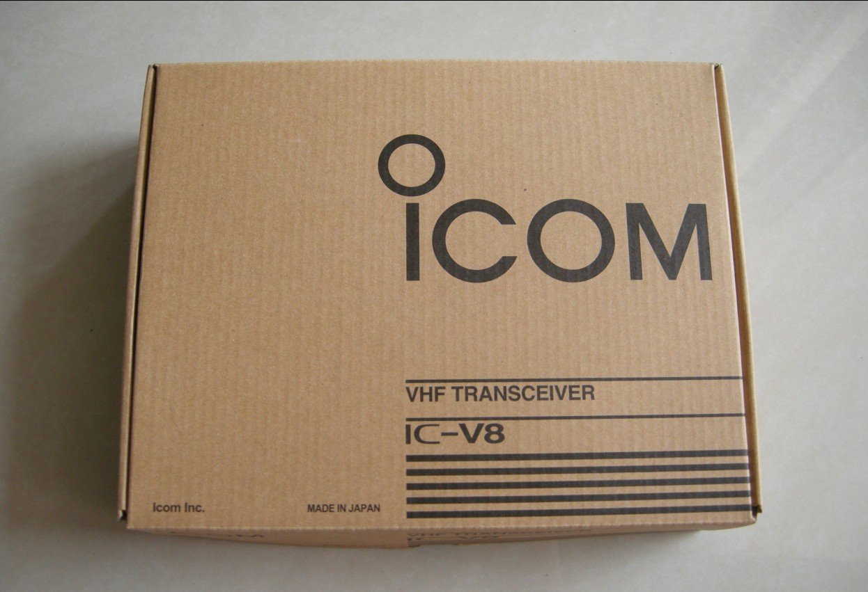IC-V8 walkei talkie package