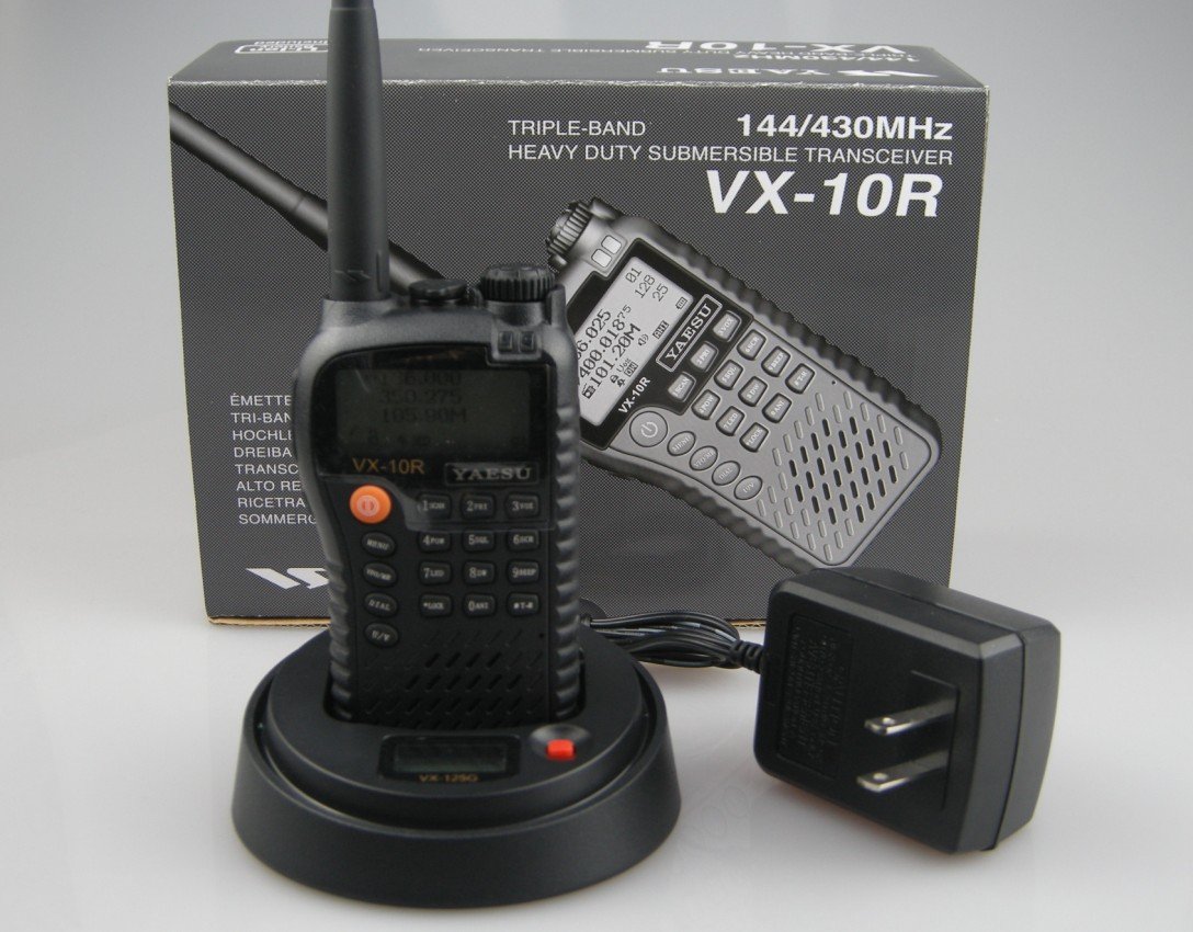 VX-10R dual band transceiver.jpg