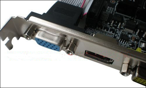 GT210 GDDR3 1GB  8.jpg