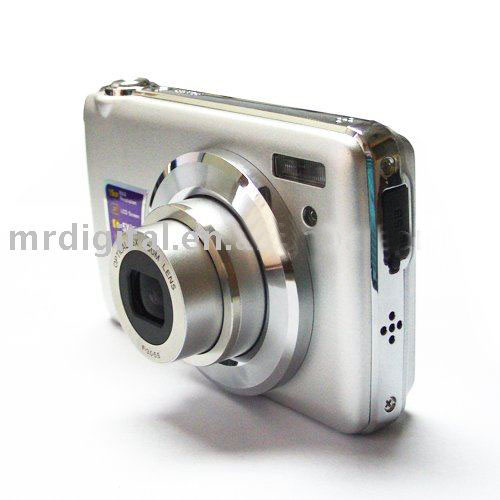 Silver Color 5 Optical Zoom Digital Camera with Li-ion Recharge Battery