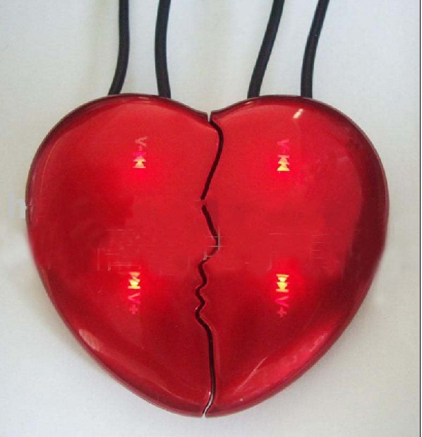 Flash Touch 4GB High Speed Heart Shaped Necklace MP3 Player