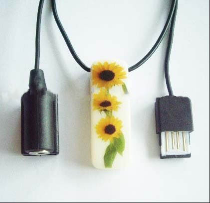 Optional Design Picture HT-320 Novelty Ivory Necklace Mini MP3 Players
