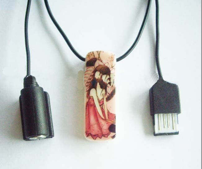 HT-320 Ivory Novelty Flash Customize Necklace MP3 Players