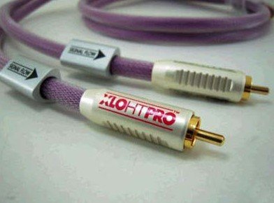 Metal Interface With Purple Ropes MP3 Player Cable