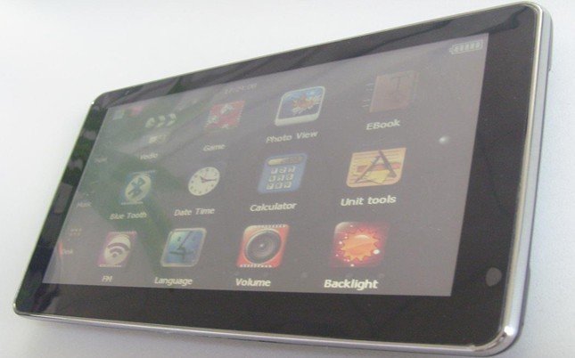 7 Inch TFT-LCD Screen Li-ion Battery Car GPS Built In WiFi Windows CE.NET 6.0